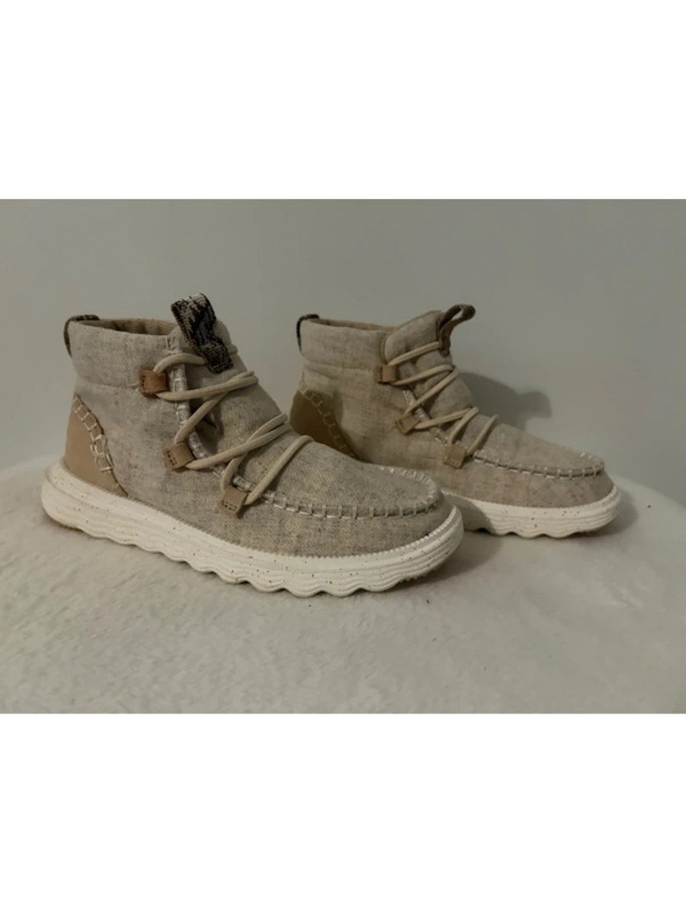 Hey Dude Women’s Reyes Boot Light Grey Size 7 NWOT